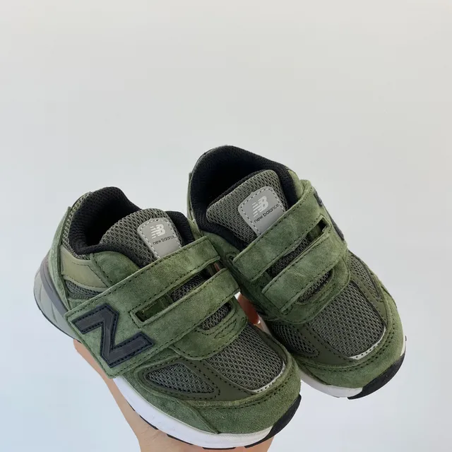 New Balance Army Green White Olive Suede And Mesh Upper Laces Midsole Lifestyle Sneakers 19
