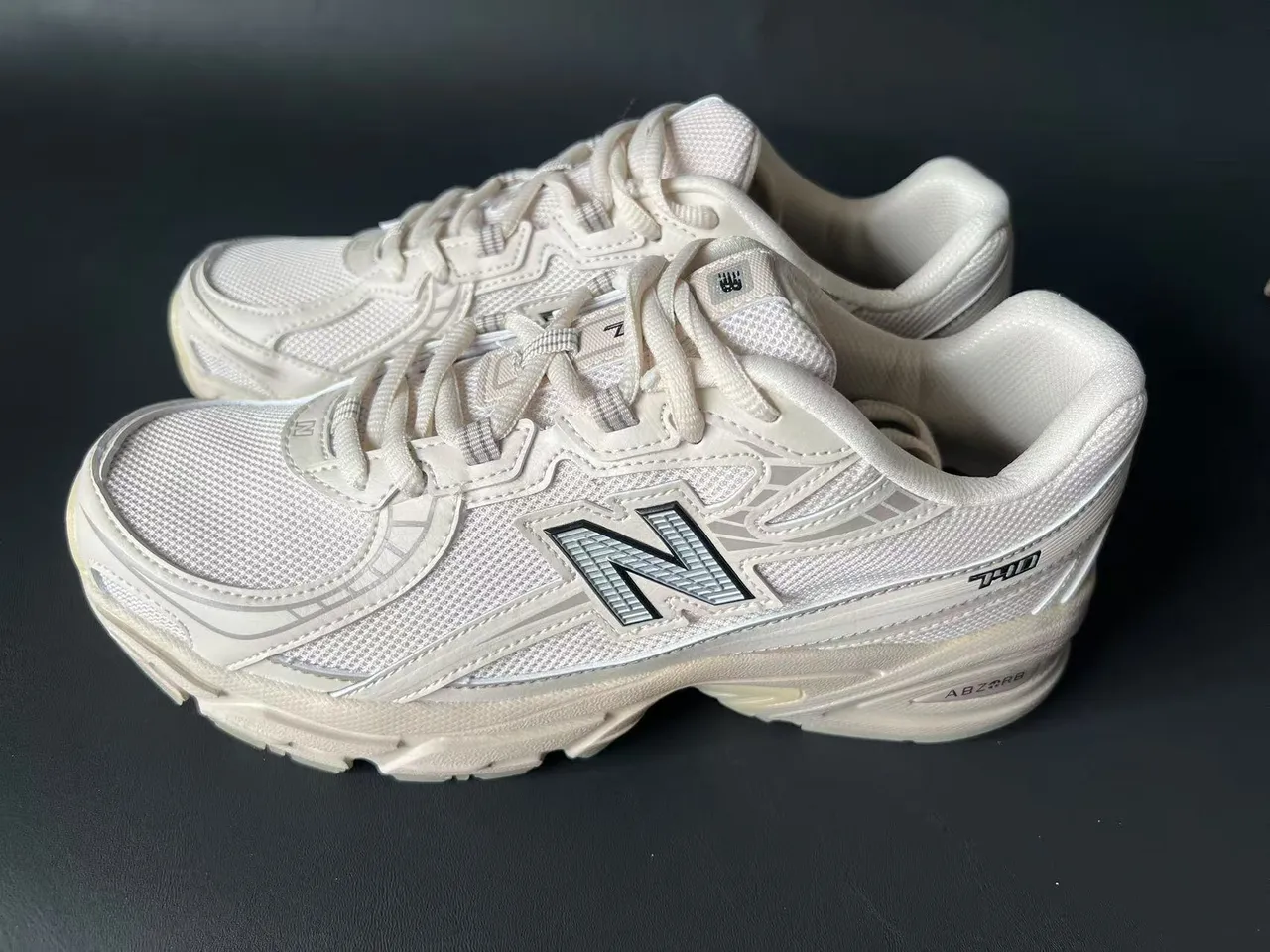 New Balance Beige Gray Midsole Mesh And Synthetic Overlay Chunky Sneakers 3