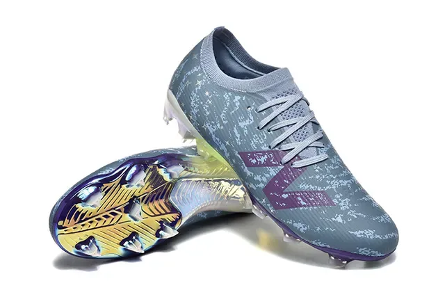 New Balance 灰紫低帮针织鞋面不对称系带 Firm-Ground 足球鞋 7