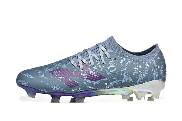 New Balance 灰紫低帮针织鞋面不对称系带 Firm-Ground 足球鞋 10