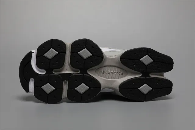 New Balance رمادي أبيض سميك منحوت وسط حذاء شبكي ومخملي أعلى أحذية أسلوب حياة 6