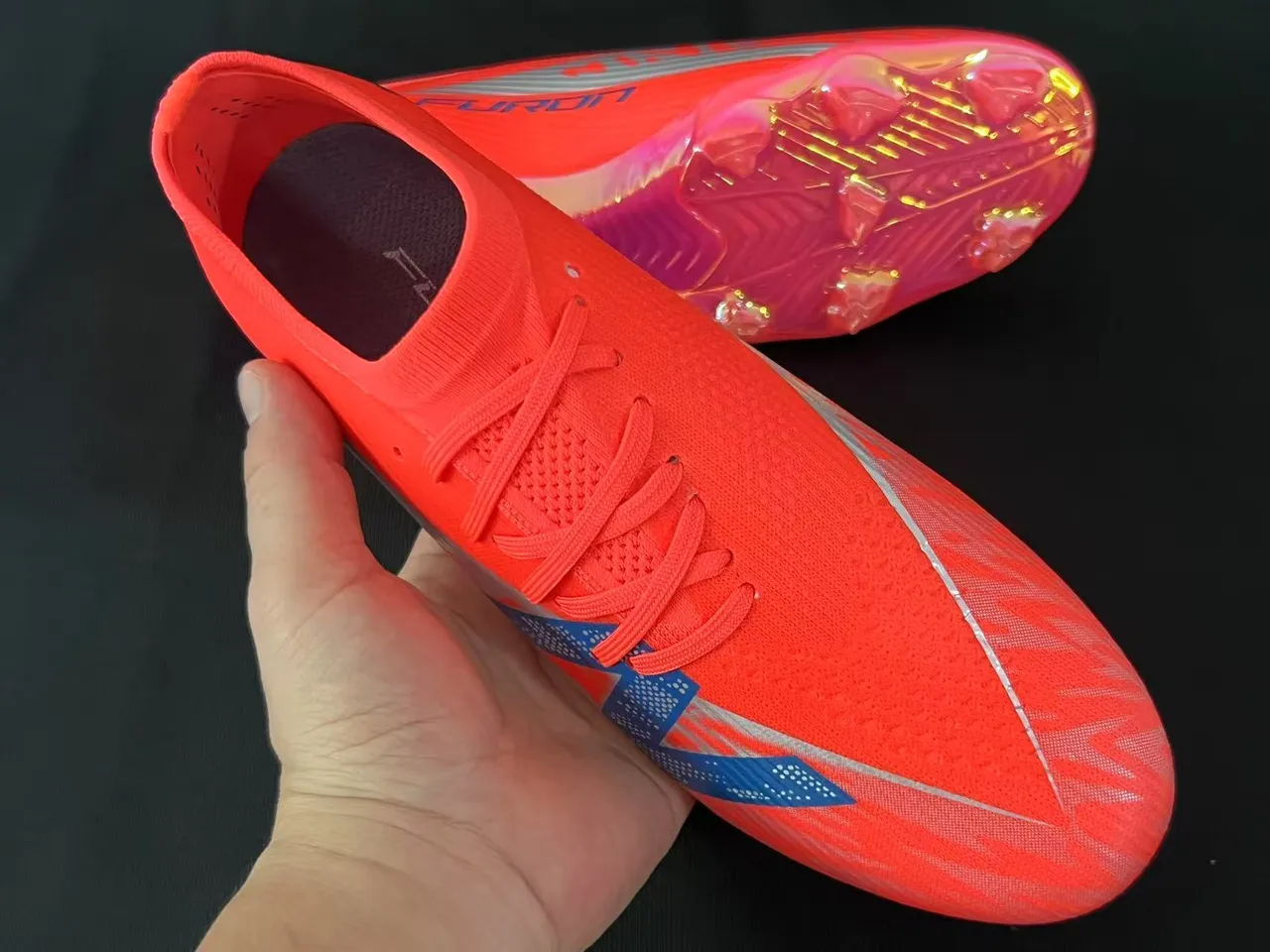 New Balance أحذية كرة القدم برتقالي أزرق منخفض القطع upper يناسب الجورب نظام الرباط غير المتماثل أرضية صلبة 14