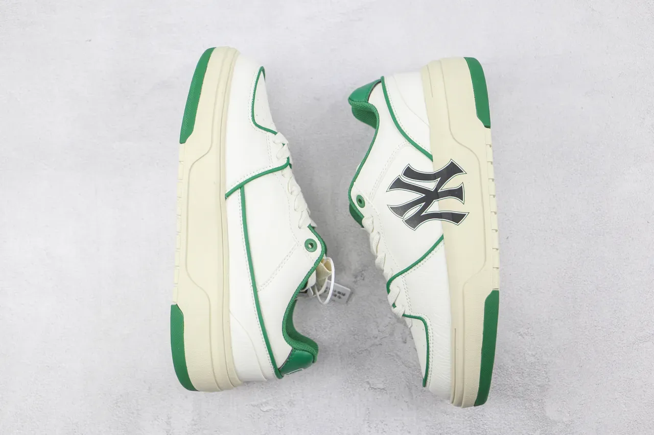 New Era NY Yankees حذاء رياضي أبيض وأخضر نمط حياة 2