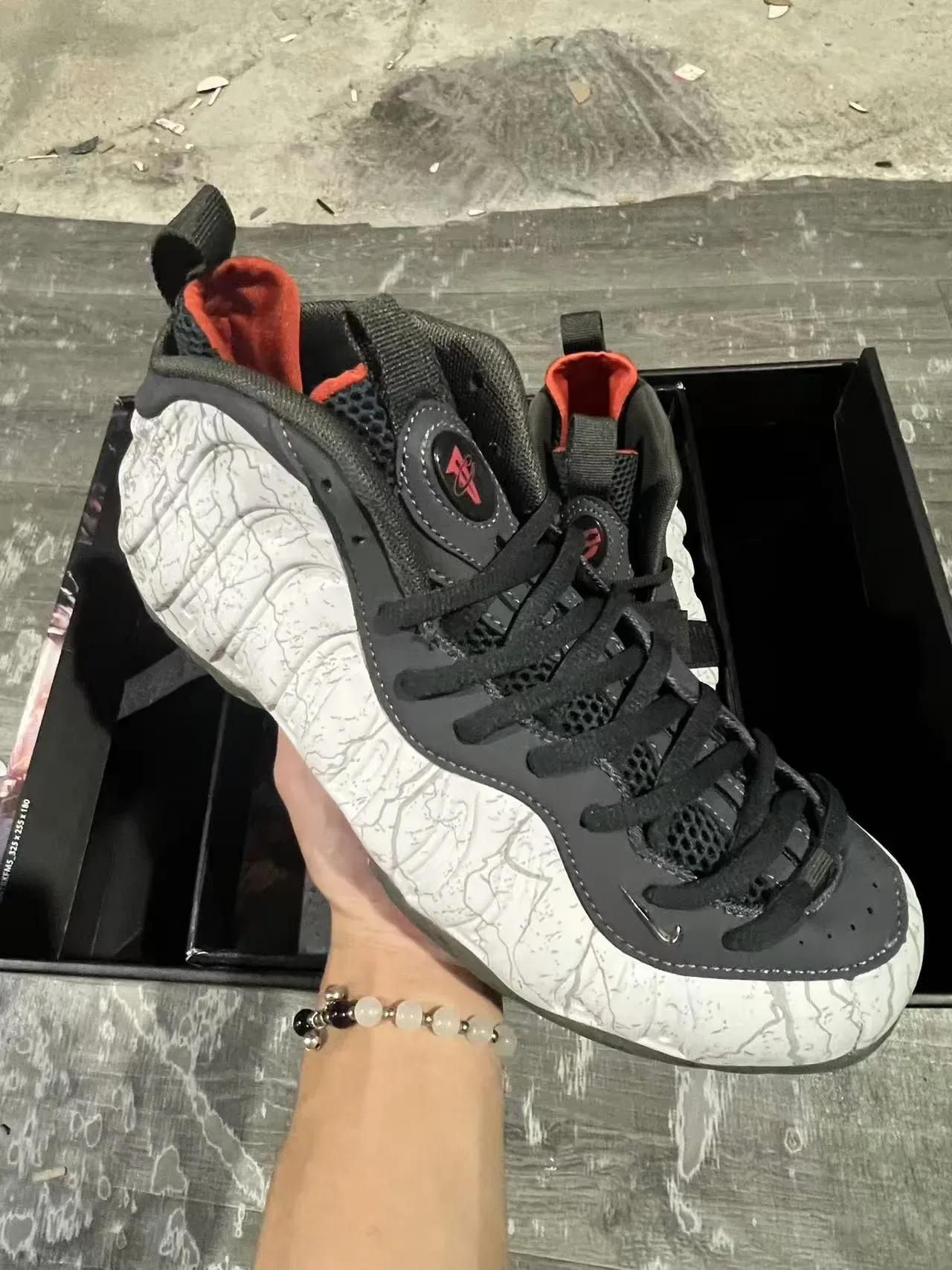 Nike Air Foamposite One Crackle White Black Lifestyle Sneakers 2
