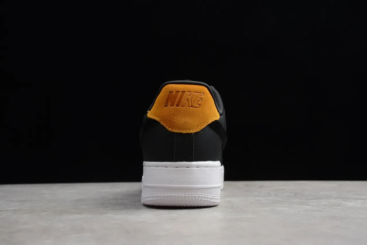Nike Air Force 1 Black White Mustard Yellow Tênis lifestyle 11