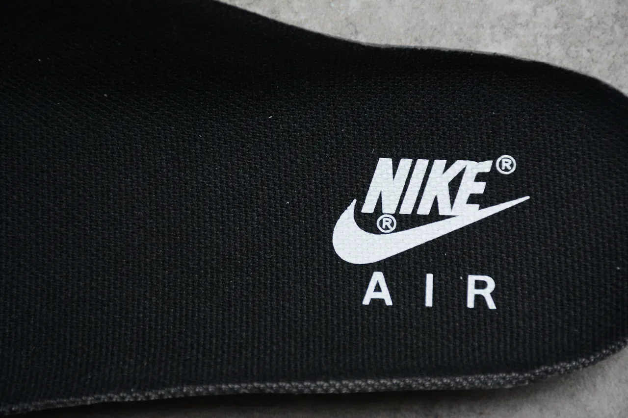 Nike Air Force 1 White Black Lifestyle Sneakers 4