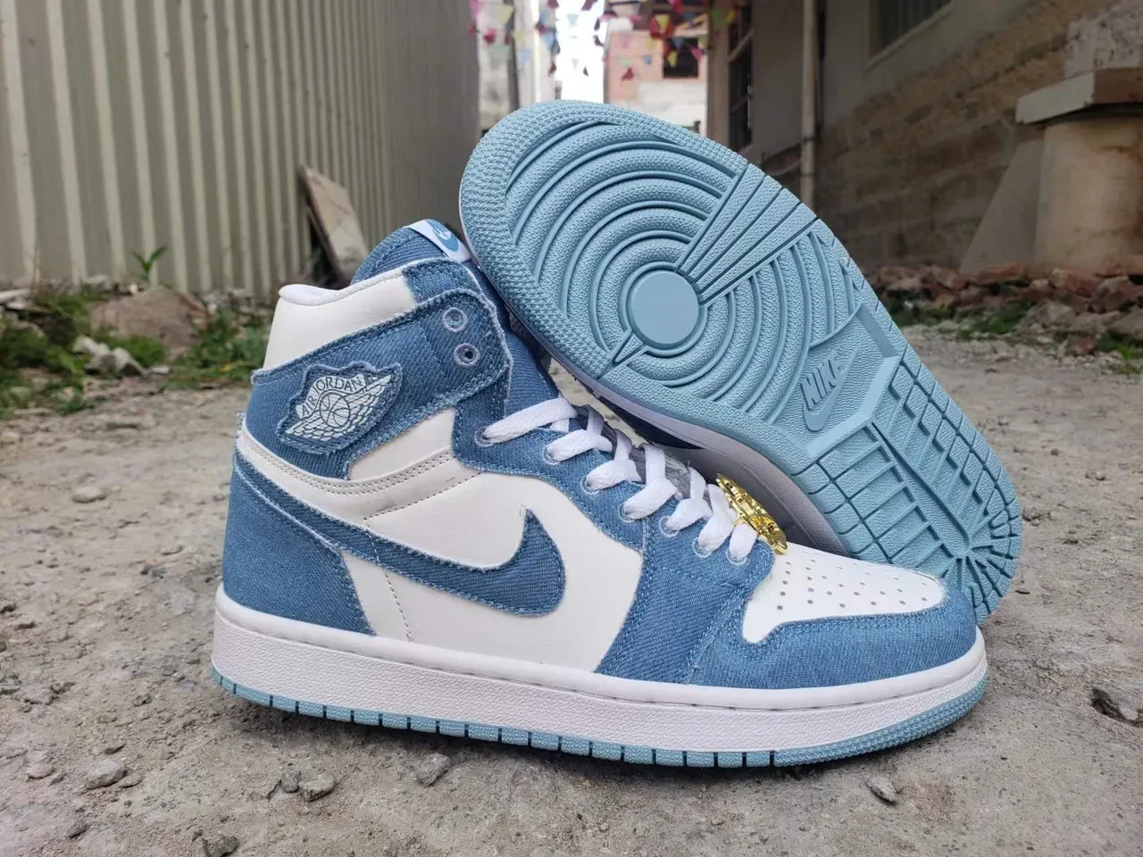 Nike Air Jordan 1 Bleu Denim Blanc Or Cadenas de Lacets Chaussures de Basketball 4