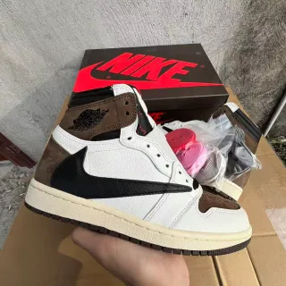 Nike Air Jordan 1 High सफेद काला भूरा बास्केटबॉल जूते