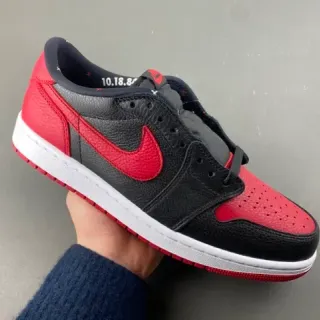 Nike Air Jordan 1 Low أسود يونيفرسيتي ريد سنيكرز أسلوب الحياة