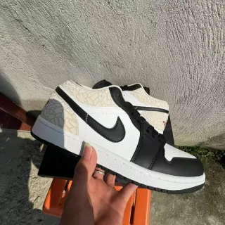 Nike Air Jordan 1 Low Cracked Texture White Black Lifestyle Sneakers