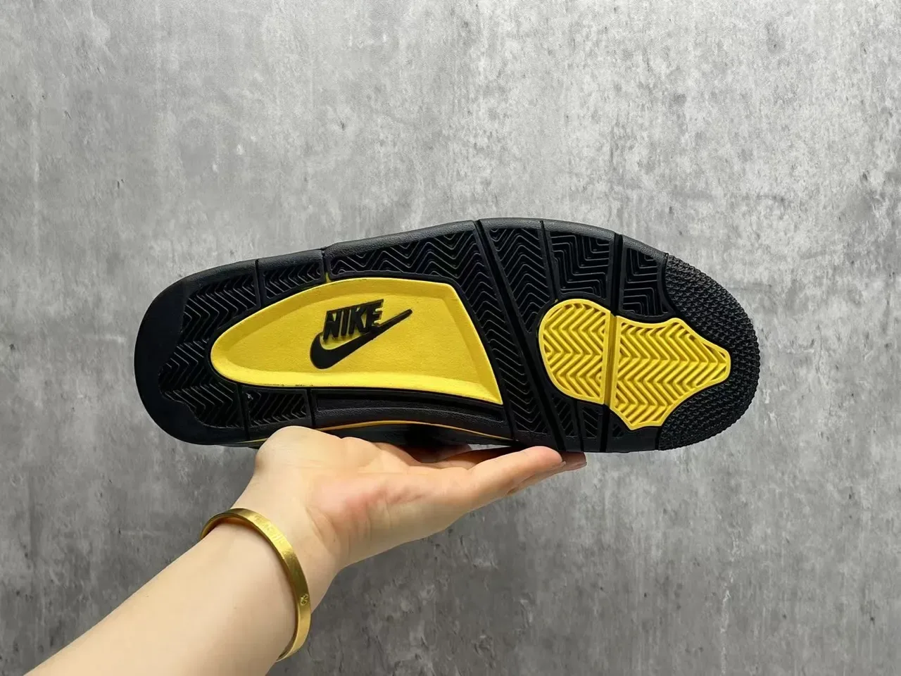 Nike Air Jordan 4 Black Yellow Basketball Shoes 9