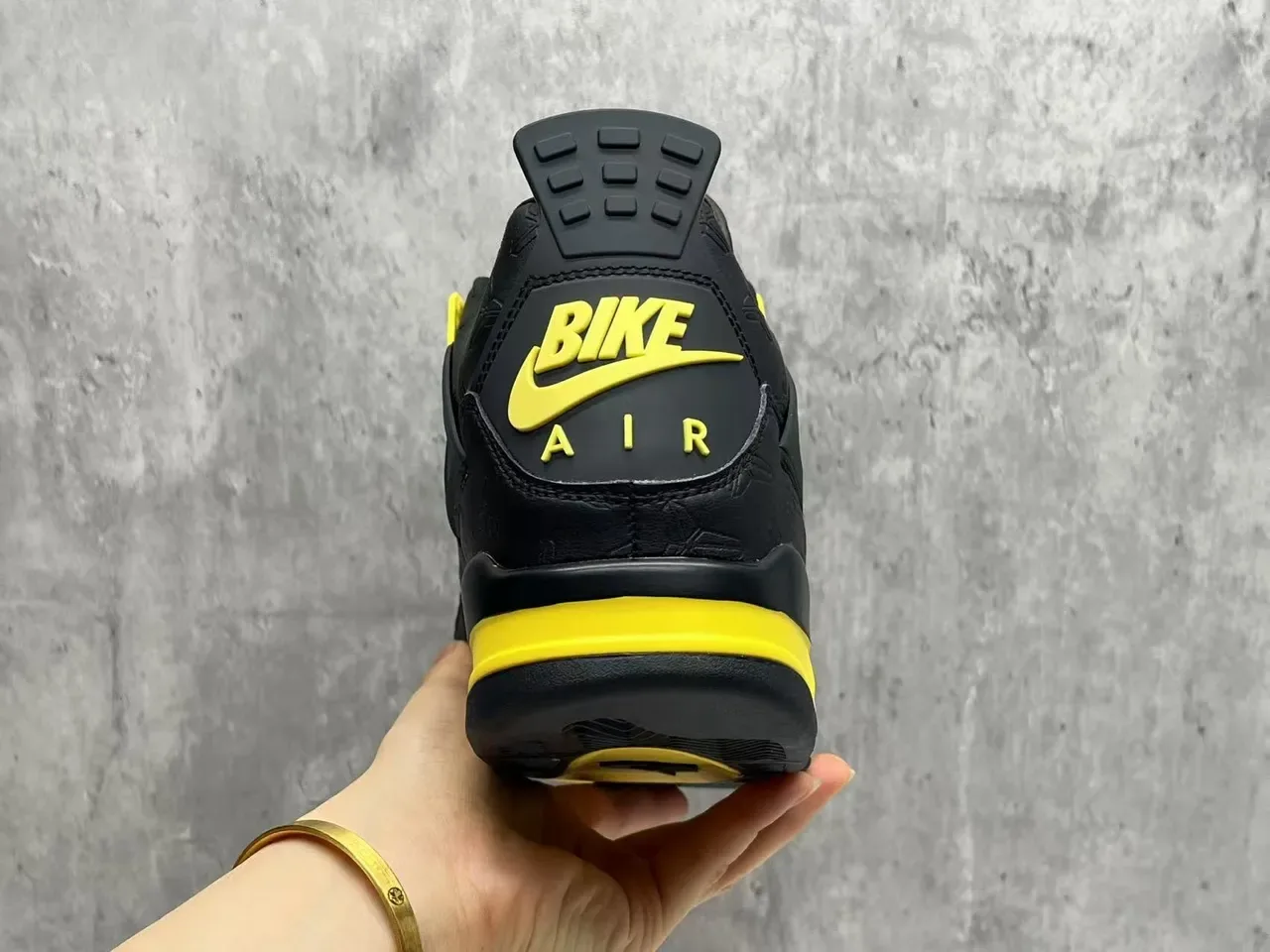 Nike Air Jordan 4 Black Yellow Basketball Shoes 10