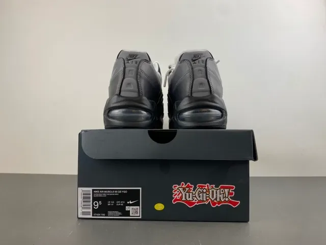 Nike Air Max 95 Metallic Silver and Black Lifestyle Sneakers 17