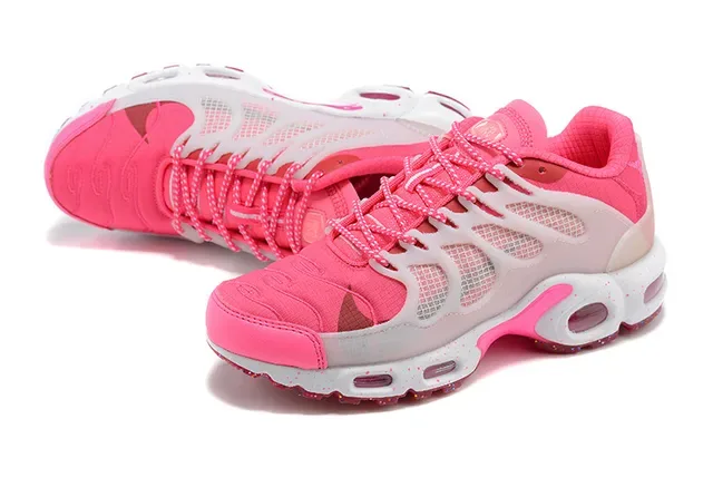 Nike Air Max Plus 粉白生活方式运动鞋 4