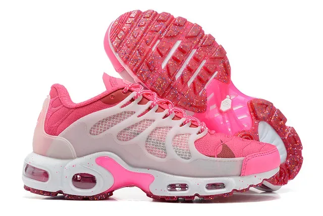 Nike Air Max Plus 粉白生活方式运动鞋 5
