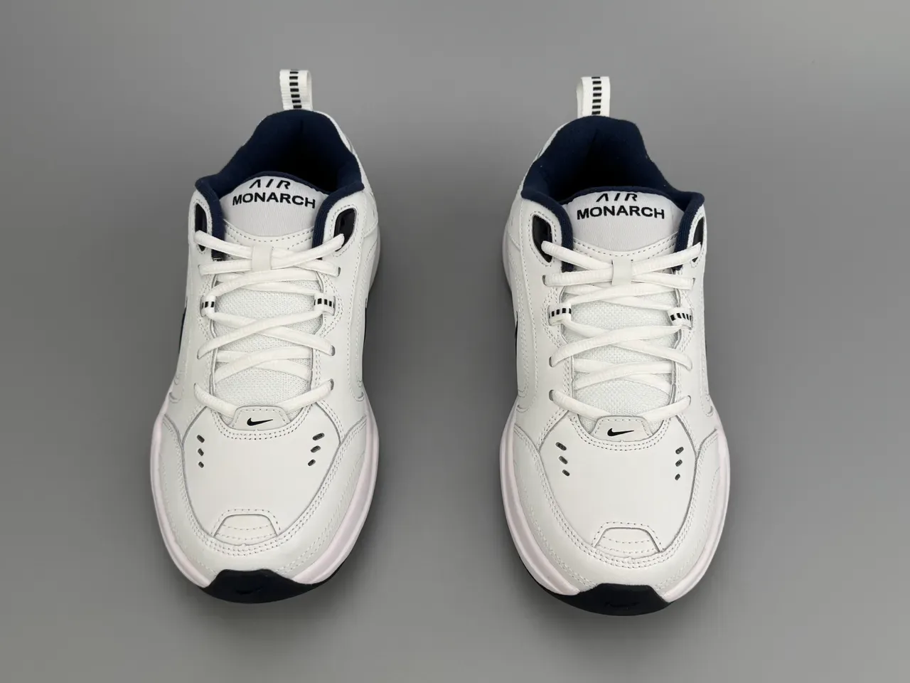 Nike Air Monarch Branco Navy Couro/Sintético Acentos Azuis Tênis Lifestyle 9