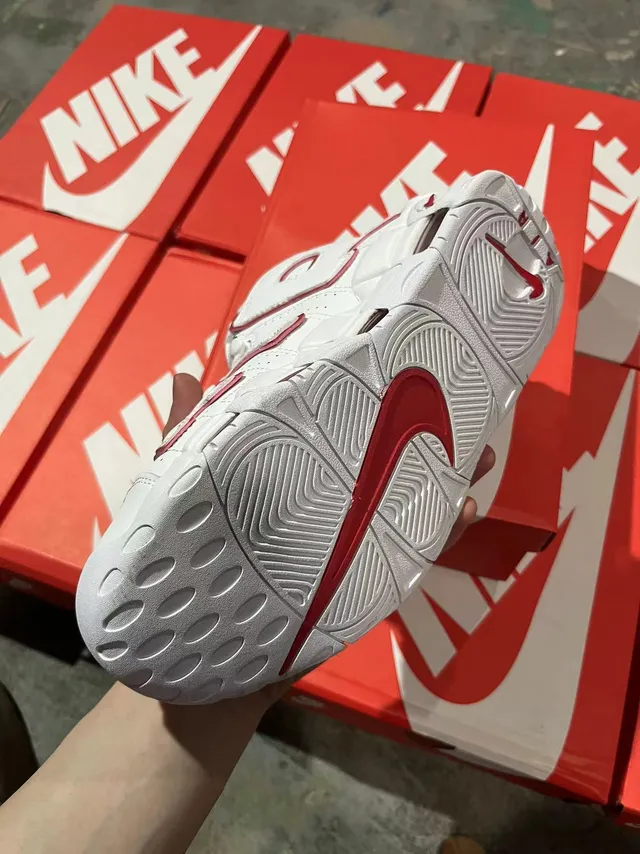 Nike Air More Uptempo 白红篮球鞋 4