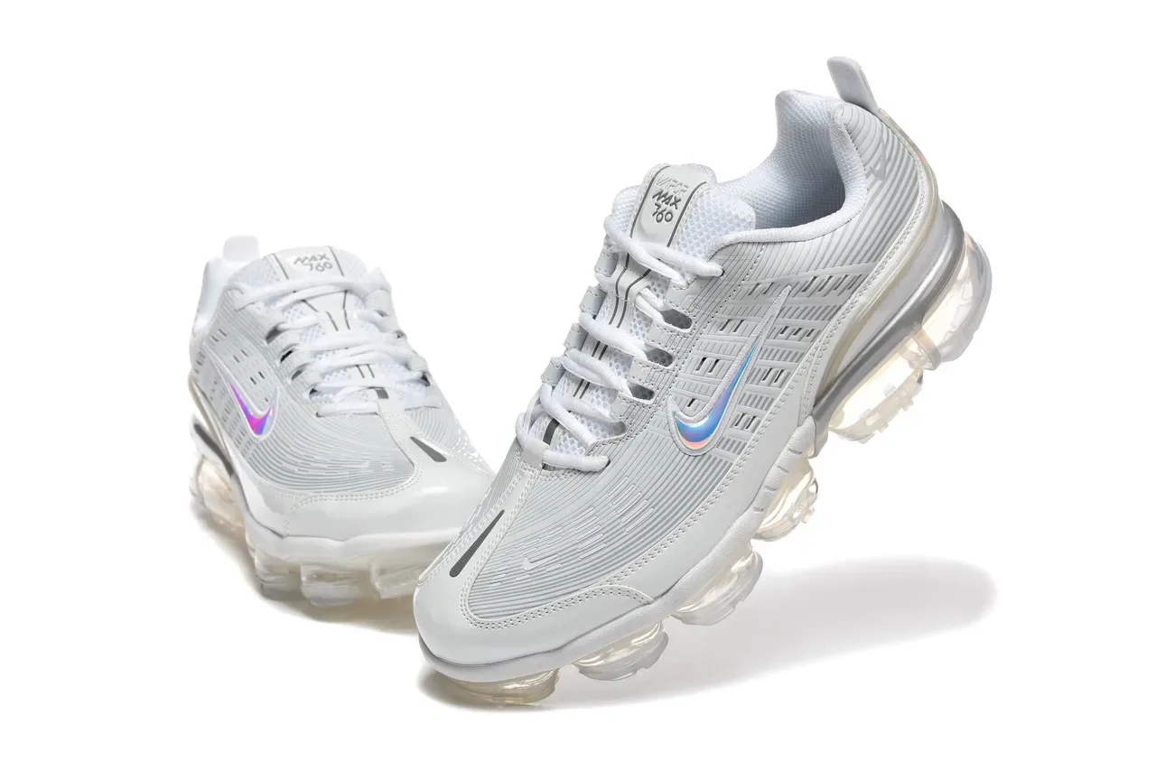 Nike Air VaporMax Plus लाइट ग्रे होलोग्राफिक लाइफस्टाइल स्नीकर 3