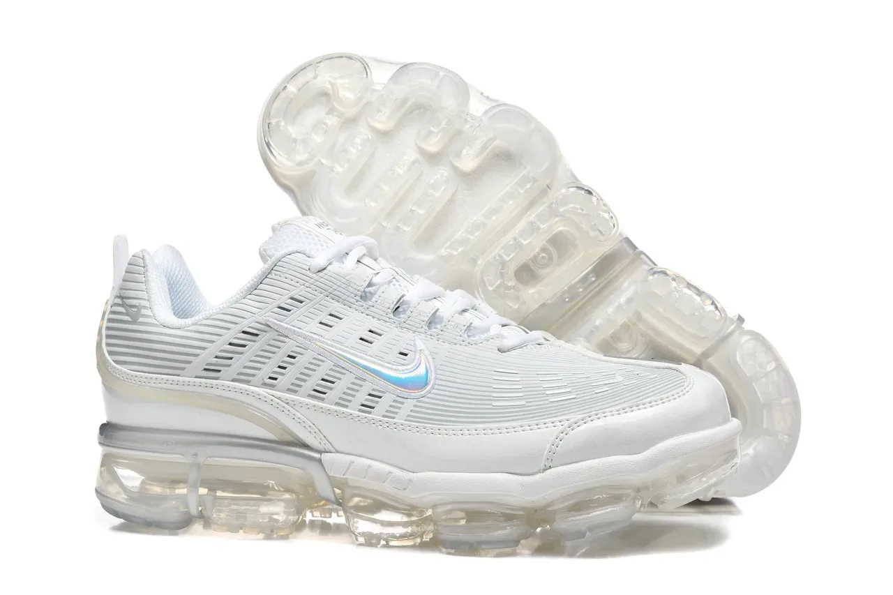 Nike Air VaporMax Plus लाइट ग्रे होलोग्राफिक लाइफस्टाइल स्नीकर 5