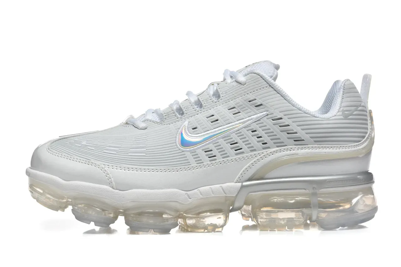 Nike Air VaporMax Plus लाइट ग्रे होलोग्राफिक लाइफस्टाइल स्नीकर 7