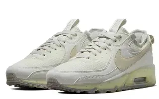 Nike Beige White Low-Top Mesh And Synthetic Overlay Lifestyle Sneakers 5