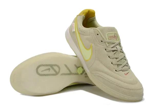 Nike বেইজ হলুদ স্যুড লো টপ ইন্ডোর ফুটবল জুতো 4