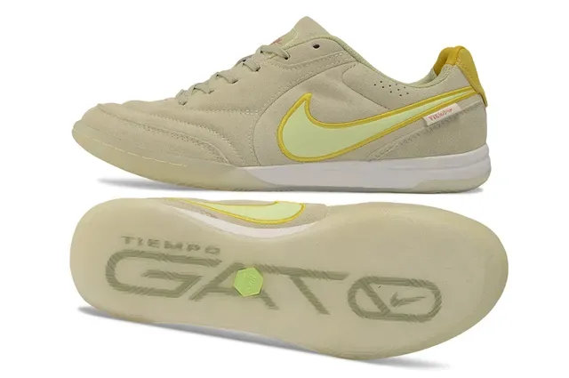Nike বেইজ হলুদ স্যুড লো টপ ইন্ডোর ফুটবল জুতো 6