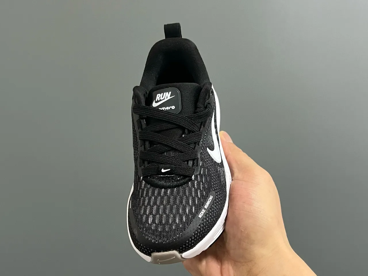 Nike Black Mesh Upper Wavy Midsole Running Shoes 14