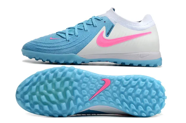 Nike Chaussures de football Turf Flyknit bleu et rose à lacets asymétriques 6