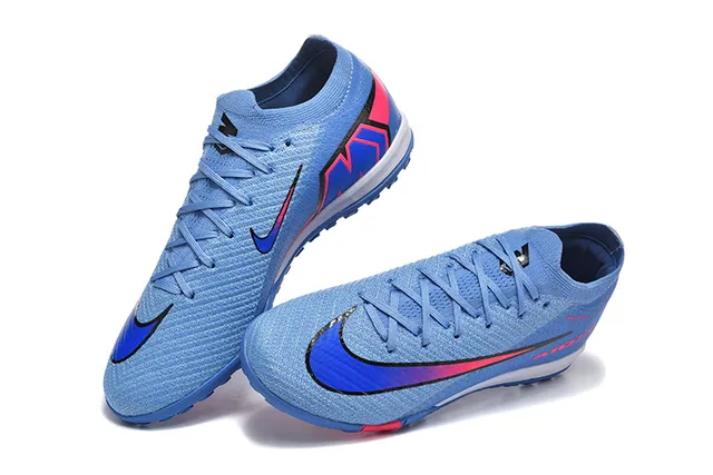 Nike Blue Pink Knit Upper Low-Cut Collar Turf Soccer Shoes 2