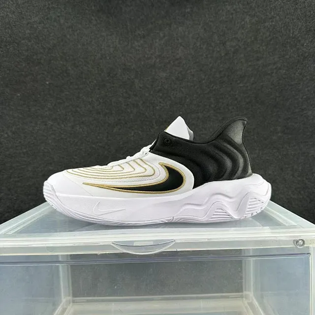 Nike Cosmic Unity White Black Gold-Embroidered Wave Basketball Shoes 2