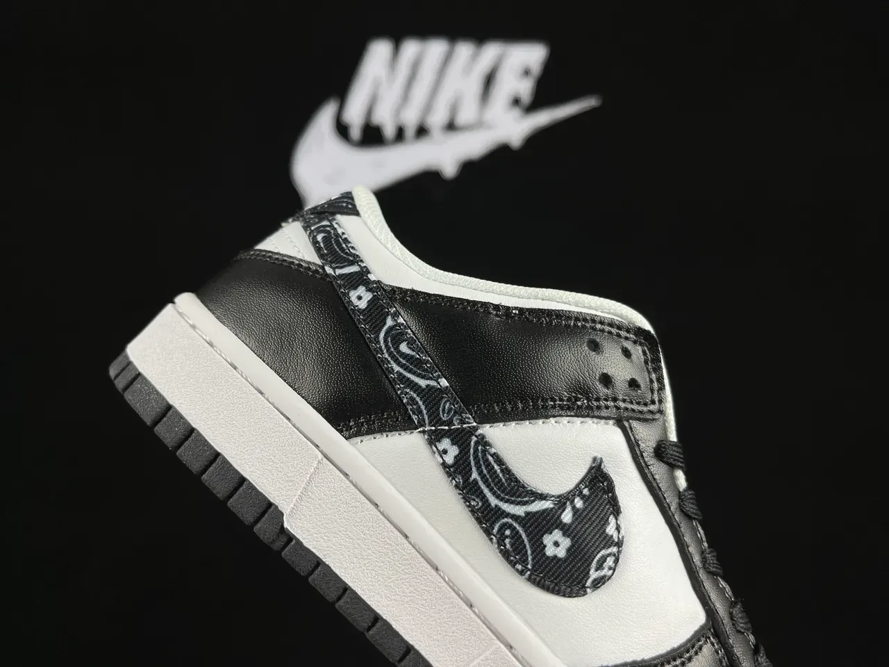 Nike Dunk Low Bandana Print Black White Lifestyle Sneakers 4