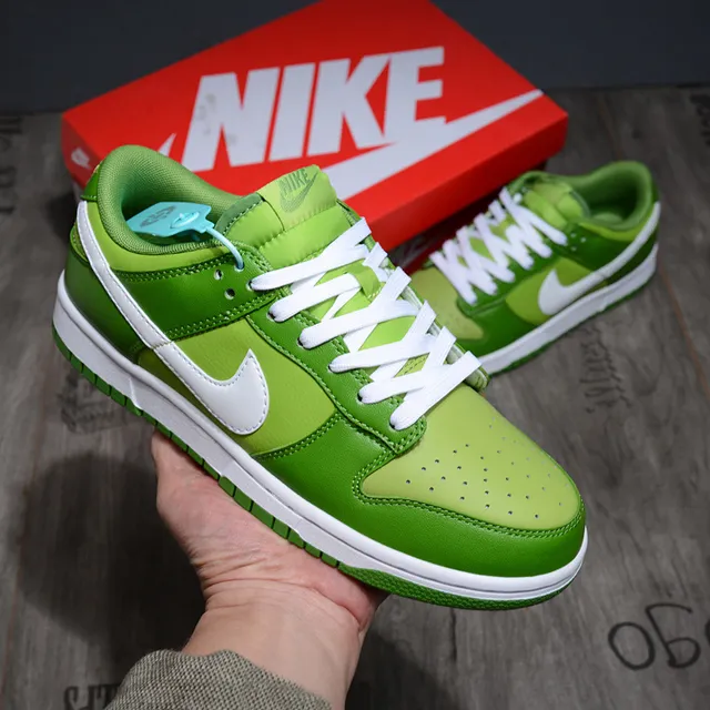 Nike Dunk Low Green White Lifestyle Sneakers 2
