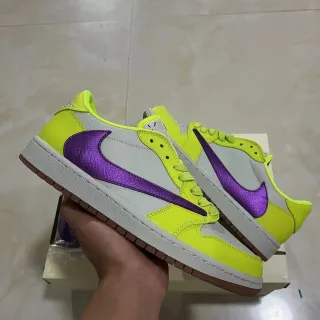 Nike Dunk Low أصفر نيون أرجواني معدني أسلوب حياة سنيكرز