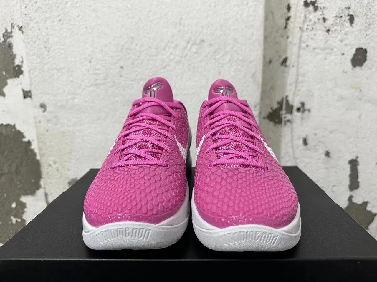 Nike Kobe 6 Pink White Basketball Shoes 3