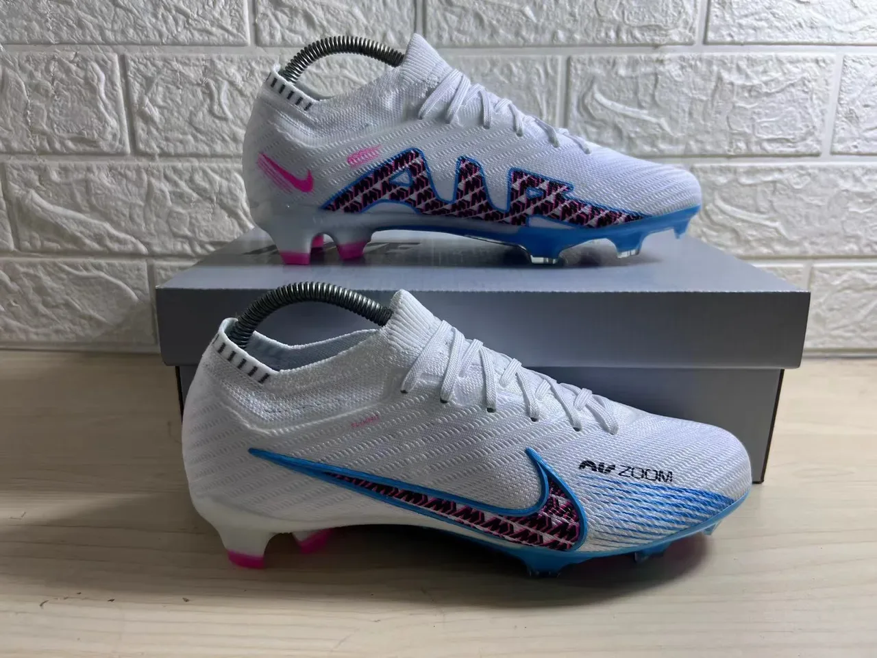 Nike Mercurial Vapor Air Zoom Blanco Azul Rosa Zapatillas de fútbol para terreno firme 8