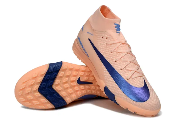 Nike Sapatos de futebol Turf com upper Flyknit laranja e azul, gola sock-fit 3