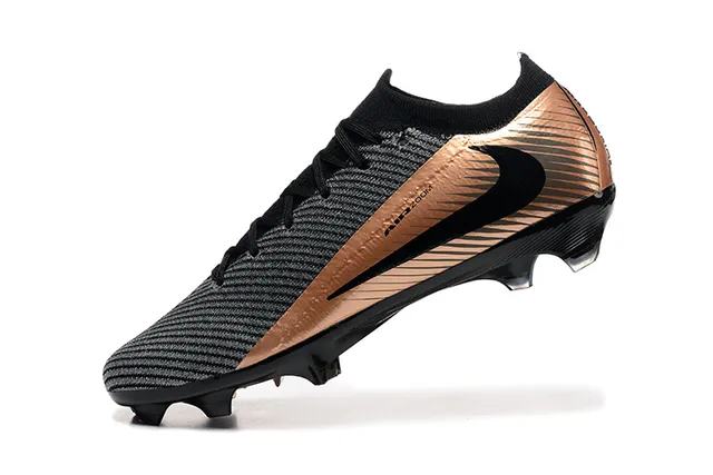 Nike Phantom GT 黑色棕色针织鞋面 金属铜色点缀 钉地足球鞋 4