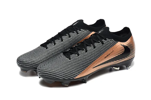 Nike Phantom GT 黑色棕色针织鞋面 金属铜色点缀 钉地足球鞋 8
