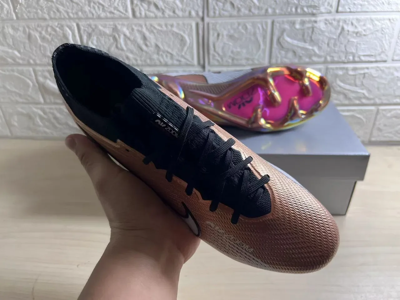 Nike Phantom GT Gold Black Low-Cut Knit Upper Metallic Finish Firm-Ground Soccer Shoes 7
