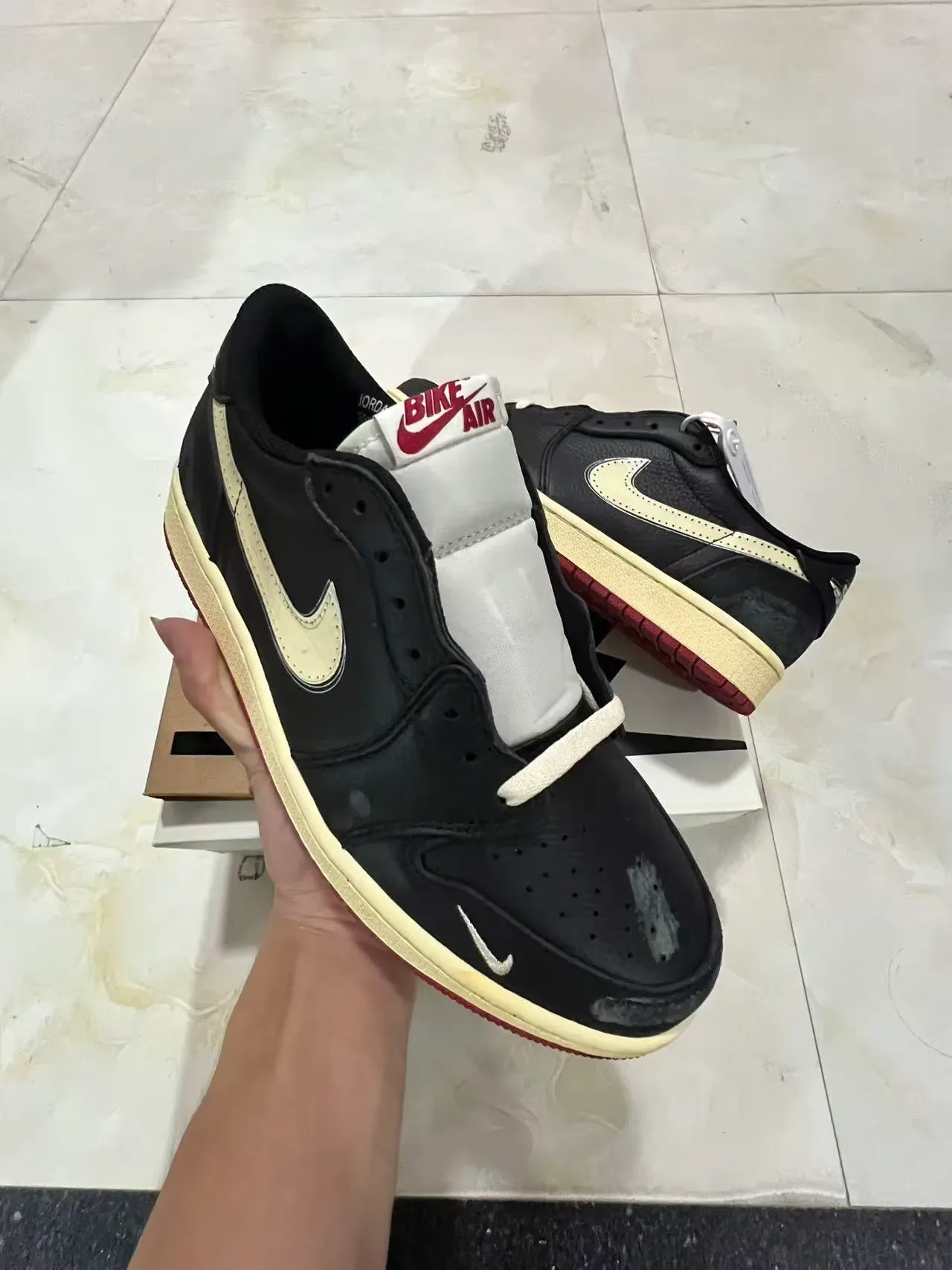 Nike SB Dunk Low Black Cream Red Lifestyle Sneakers 2