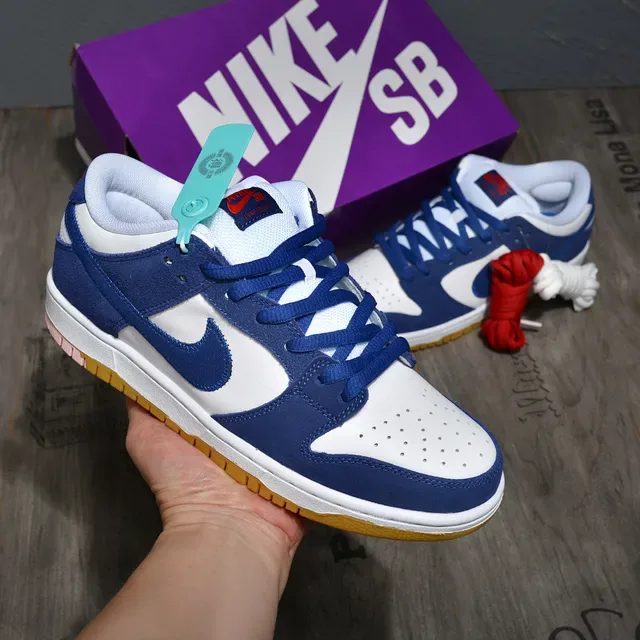 Nike SB Dunk Low Zapatillas de Skateboard Blanco Azul Real Goma 2