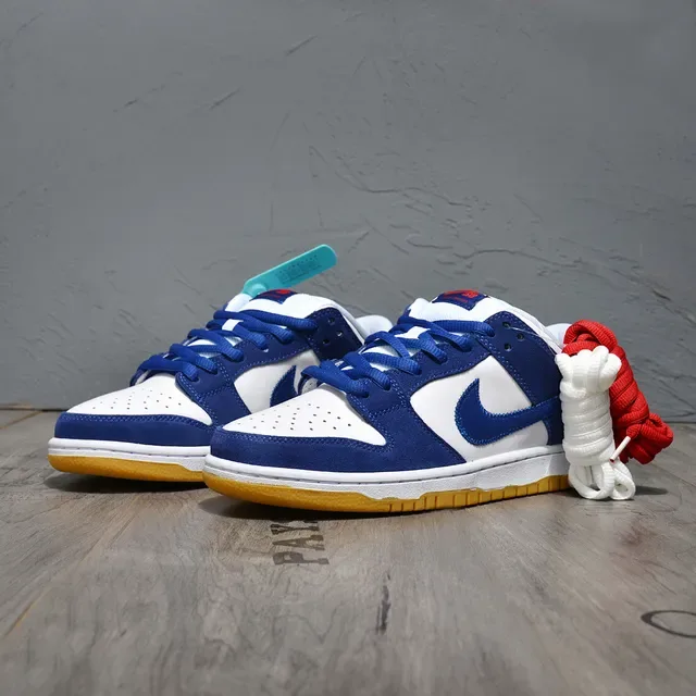 Nike SB Dunk Low Zapatillas de Skateboard Blanco Azul Real Goma 4