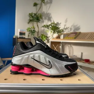 نایک سیلور بلک شوکس با cushioning پاشنه، پنل جانبی فلزی، کفش سبک زندگی