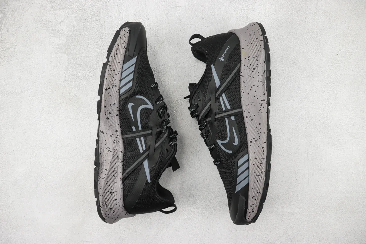 नाइक ट्रेल रनिंग जूते काला भूरा GORE-TEX रनिंग जूते 2