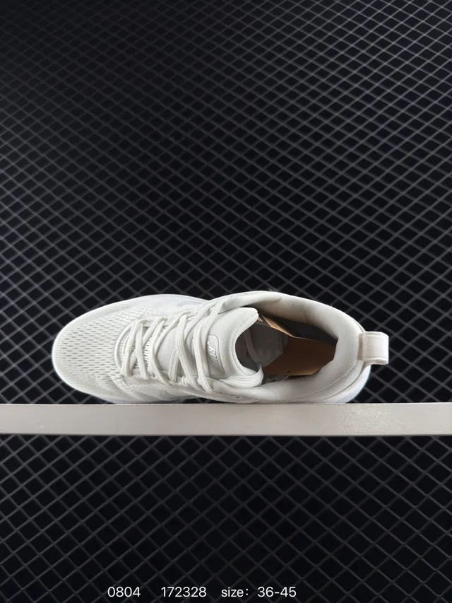 Nike VOMERO 18 White Knit Upper Wave-Patterned Midsole Running Shoes 3