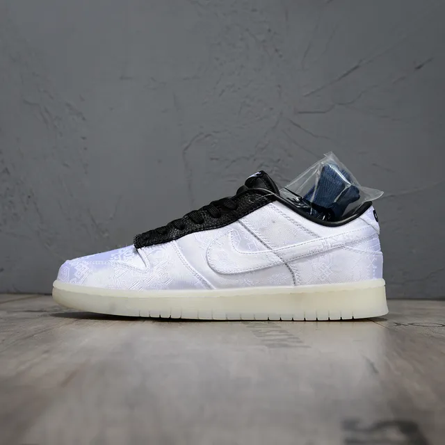 Nike White Black Textured Silk-Like Upper Padded Collar Lifestyle Sneakers 7