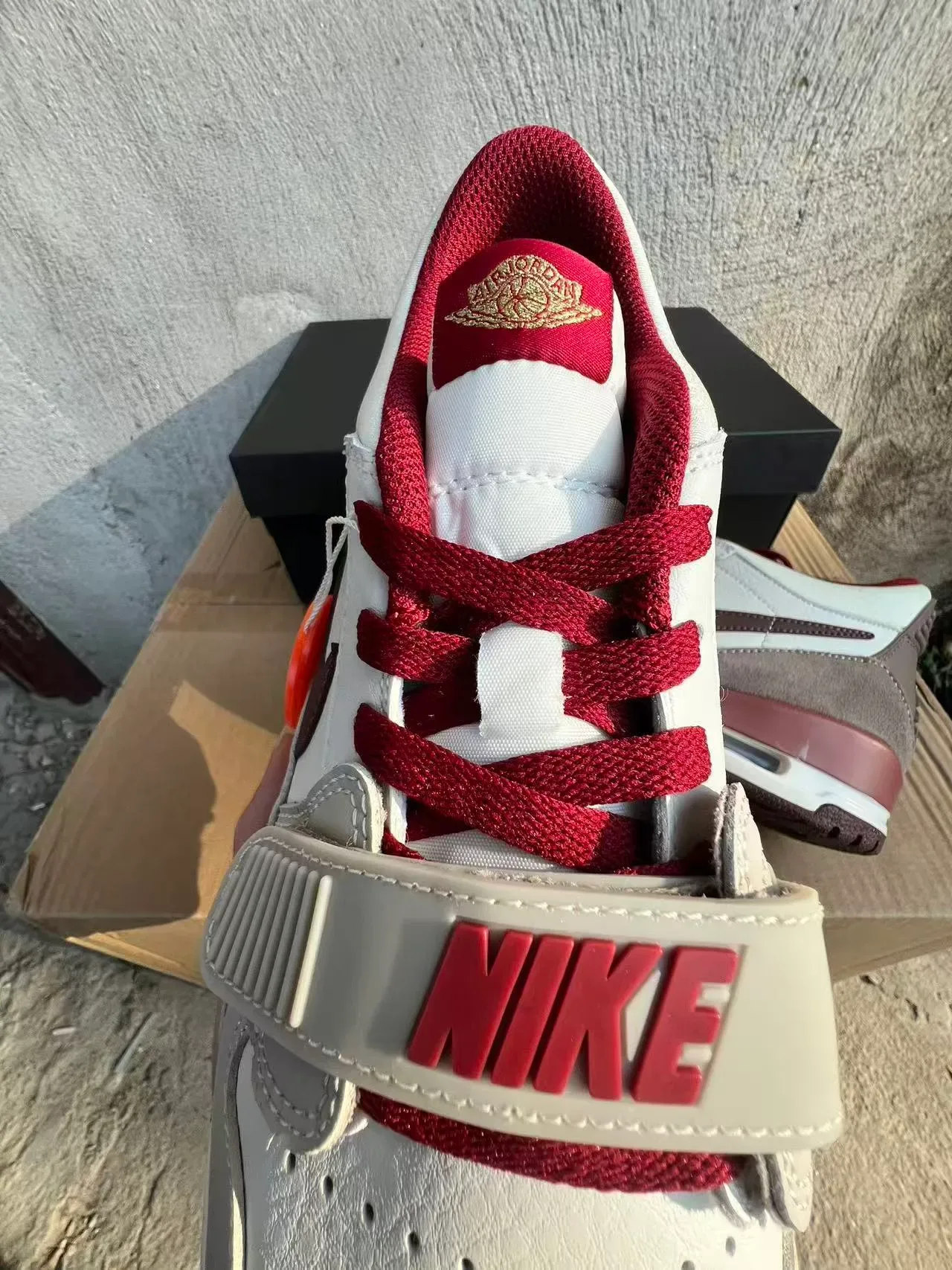 Nike blanc marron chaussures lifestyle cuir et daim en couches unité d'amorti air visible 4