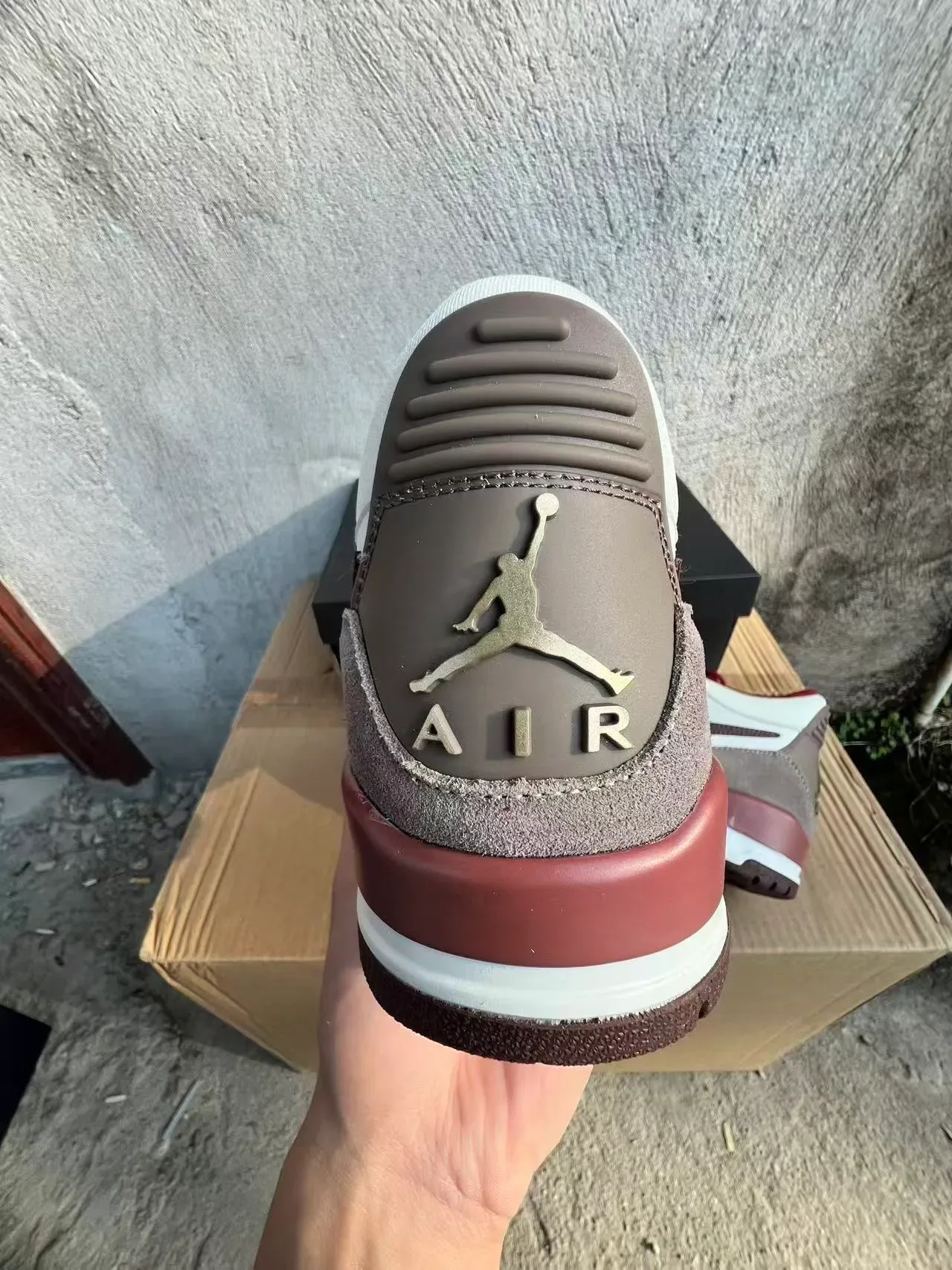 Nike blanc marron chaussures lifestyle cuir et daim en couches unité d'amorti air visible 8
