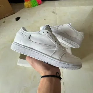 Nike Sneakers Lifestyle Blanc Sans Lacets Haut Imitation Cuir